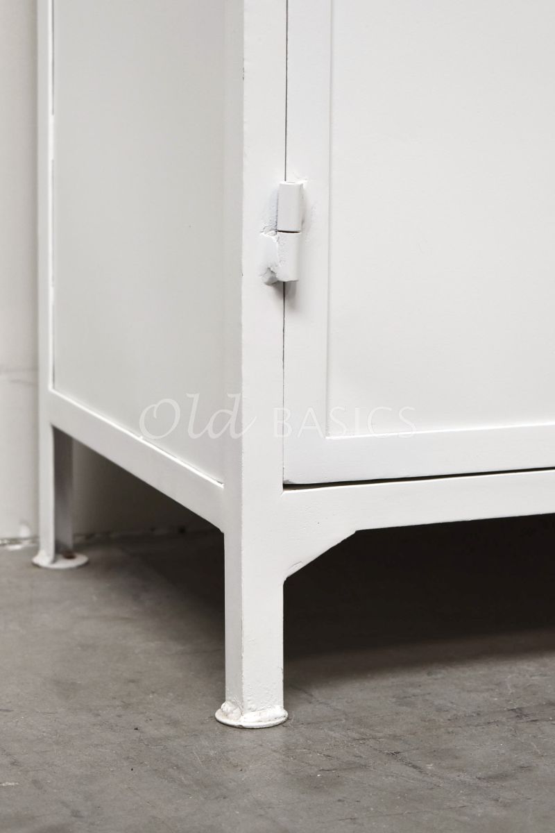 Detail van Apothekerskast Ivar Ladre Blanc, wit, materiaal staal